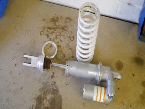 DRZ 400 - Shock spring swap